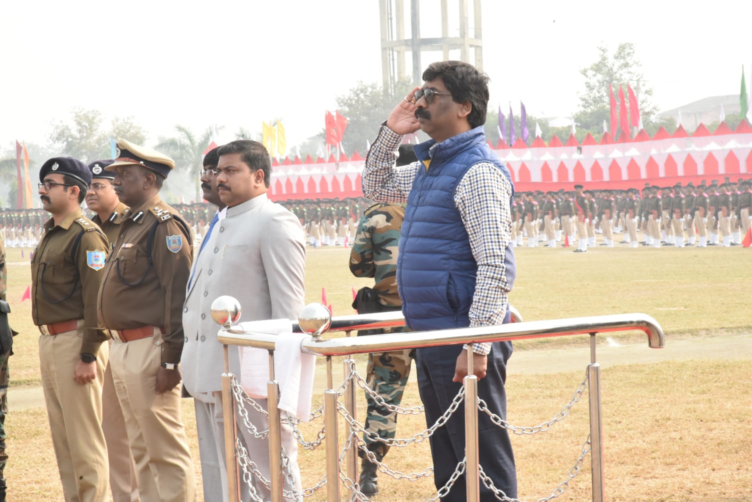 पांडु और नावा बाजार थाना भवन का हुआ उद्घाटन, CM हेमंत सोरेन ने प्रशिक्षु आरक्षियों के परेड में ली सलामी - Pandu and Nava Bazar police station buildings inaugurated, CM Hemant Soren took salute at the parade of trainee constables