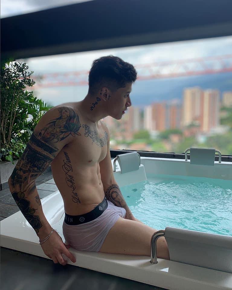 jaceclark777's tweet photo. QUE HAY PA DAÑAR MEDELLÍN 😈😈😈🫠🫠🫠🔥🔥🫣🫣los leo https://t.co/7uBz2zNa4J