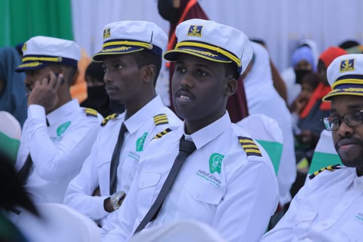 DHUSomalia's tweet photo. Qaar ka mid ah sawiradda ardada qalinjeyaasha xafladda qalinjebinta dufcadda 7aad

#DARULHIKMAHUNIVERSITY-DHU
#SANADGUURADDA-7AAD https://t.co/blZGHUXjUy