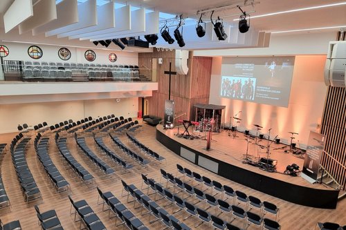 Dundonald Church, Raynes Park, London, by Brimelow McSweeney Architects is a new church and housing with a community programme that has helped boost the congregation by 50%, reaching the MacEwen Award longlist @bmc_architects #ribajmacewen ribaj.com/buildings/mace…