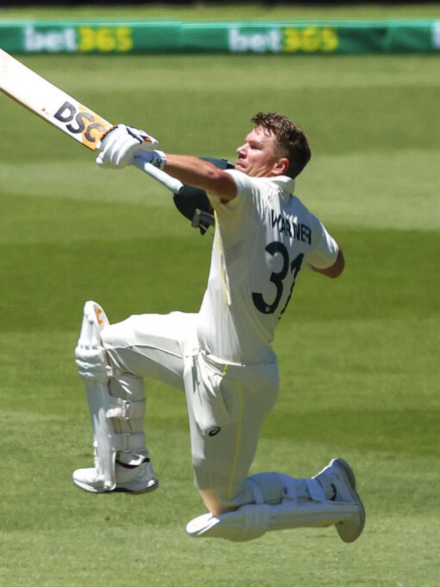 Bok65345403's tweet photo. David Warner scored a brilliant double ton on his 100th Test match against South Africa at MCG. Warner retired hurt On 200 runs. He is the first players who double hundred on his 100th test match.
.
#AUSvsSA #DavidWarner
. https://t.co/tjdApPpbKv