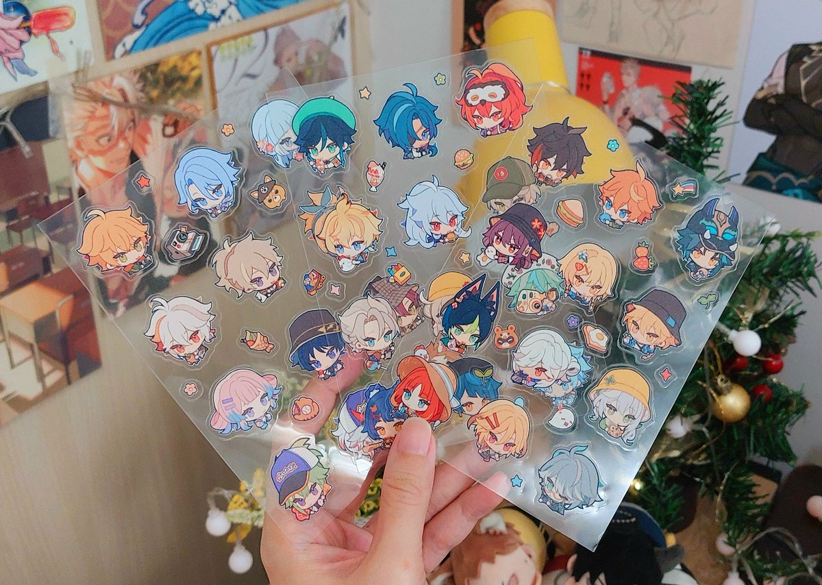 misu_025's tweet photo. you guyyyss the clear stickers are so opaque and vibrant 😭😭😭 already decorated my phone case with them!! 💖 https://t.co/0xZrZEZFsY