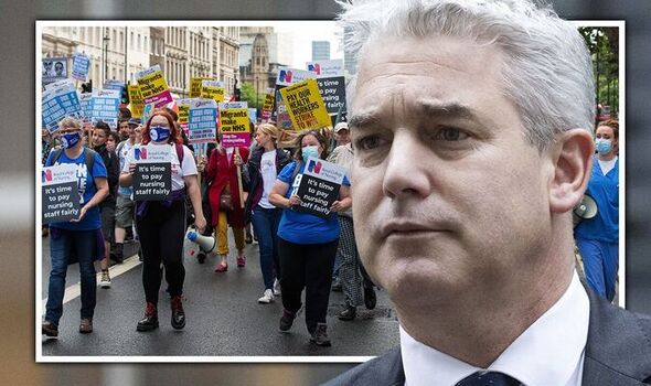 • Secretary of State for Health receives £151,649. His food is subsidised; his travel, energy & parking free

• Newly qualified nurse is on £20k-£22k pa, pay £1300pa parking, rely on food banks & pay all of their energy costs

The Sec of State won’t discuss pay.

#NursesStrike