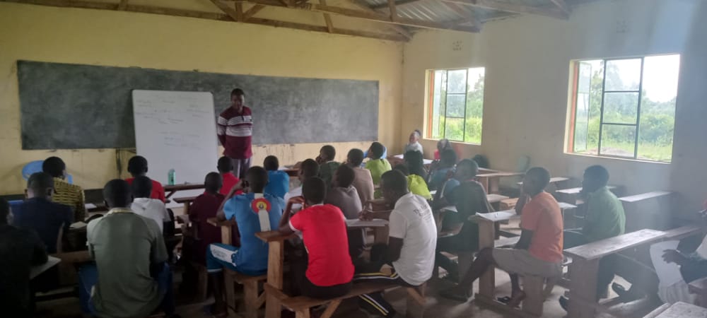 TRockshalom's tweet image. @TRockshalom is keen on working with adolescents to fight teenage pregnancy in their community. We take pride in empowering adolescents to make healthier sexual health especially when they are on holiday.