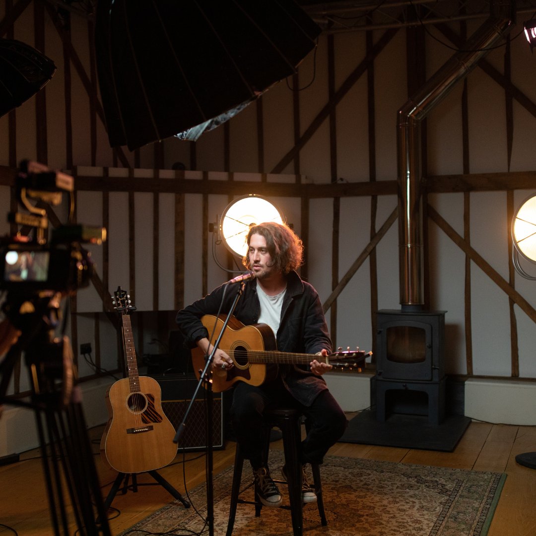 stabalmusic's tweet photo. We loved working with Alex and listening to the amazing work he produced during a highly creative lockdown.
Here's a behind the scenes peak of Alex in his Stabal Session.
#stabal #supportingartists #alexfrancis #music #newmusic #musicindustry #stabalmusic #stabaltv https://t.co/3gvkrvRaBs