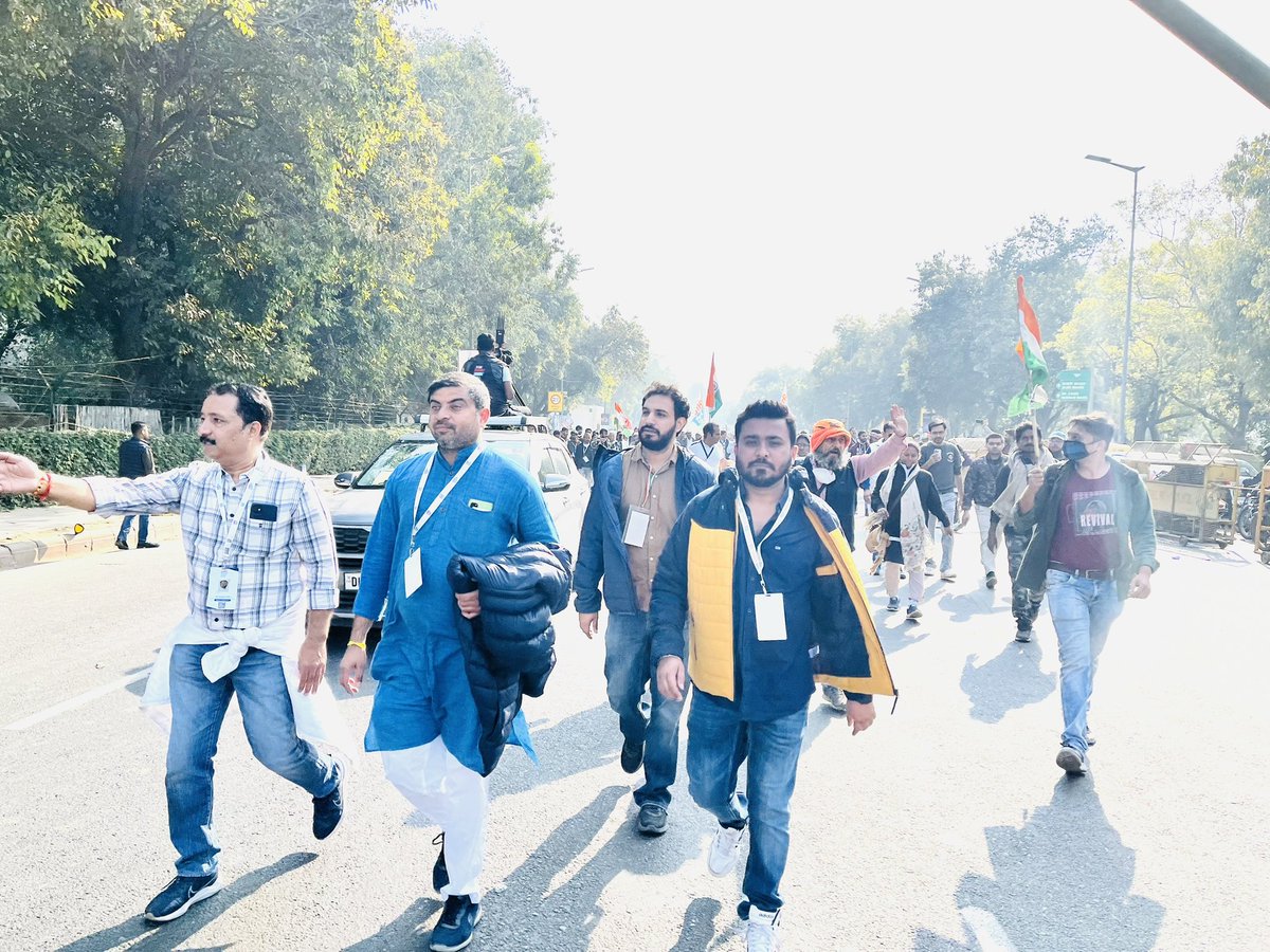 KushagraSaxena_'s tweet photo. “Be the change you wish to see in the world” Marked my name in the history - marched 30.2 Kms in the revolution #BharatJodoYatra for united progressive #India 🇮🇳
Blessed to be a part of India’s biggest पदयात्रा since Independence
#bharatjodoyatra🇮🇳 #WalkForTheNation #Revolution https://t.co/G34x6DgD6k