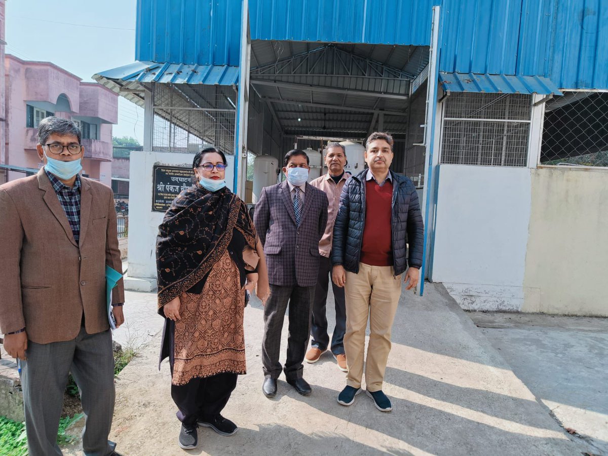 District Combined Hospital, Maharajganj में Oxygen Plant का AD Gorakhpur द्वारा निरीक्षण। <a href="/brajeshpathakup/">Brajesh Pathak</a> <a href="/DhsMhrjganj/">CMO Office Maharajganj</a> <a href="/DmMaharajganj/">DM Maharajganj</a> <a href="/CdoMaharajganj/">CDO Maharajganj</a> <a href="/CMOfficeUP/">CM Office, GoUP</a>