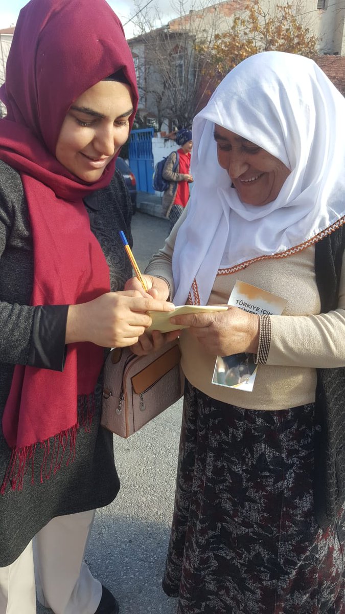 AK Kadın Polatlı (@polatliakkadin) on Twitter photo AK Kadınlar olarak, yeni üye kayıtlarımız ile her geçen gün daha da güçleniyor, 2023 ‘e emin adımlarla ilerliyoruz.
#TürkiyeYüzyılı
#SensizOlmaz
<a href="/aysekesir/">Ayşe Keşir 🇹🇷🇹🇷🇹🇷</a> <a href="/hatice_cakmak_/">Hatice Çakmak 🇹🇷</a> AK Kadınlar olarak, yeni üye kayıtlarımız ile her geçen gün daha da güçleniyor, 2023 ‘e emin adımlarla ilerliyoruz.
#TürkiyeYüzyılı
#SensizOlmaz
<a href="/aysekesir/">Ayşe Keşir 🇹🇷🇹🇷🇹🇷</a> <a href="/hatice_cakmak_/">Hatice Çakmak 🇹🇷</a>