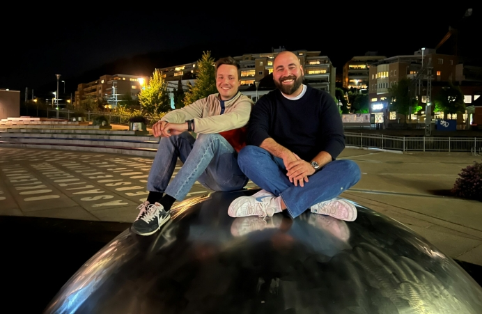 Siste episode med meg og Ole er ute. Lov å lytte på oss mimre litt og irritere oss over at det norske folk har blitt helt psykopat-opptatt av mellommåltider.

Glad i dere - snakkes