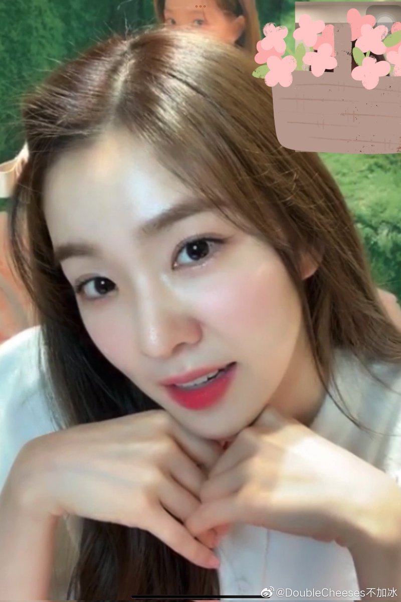 3___2__9's tweet photo. 신의 얼굴 아이린 언니도 영통하실 때 안광 장착+빡시게꾸미는데, https://t.co/isCsVlkWSB