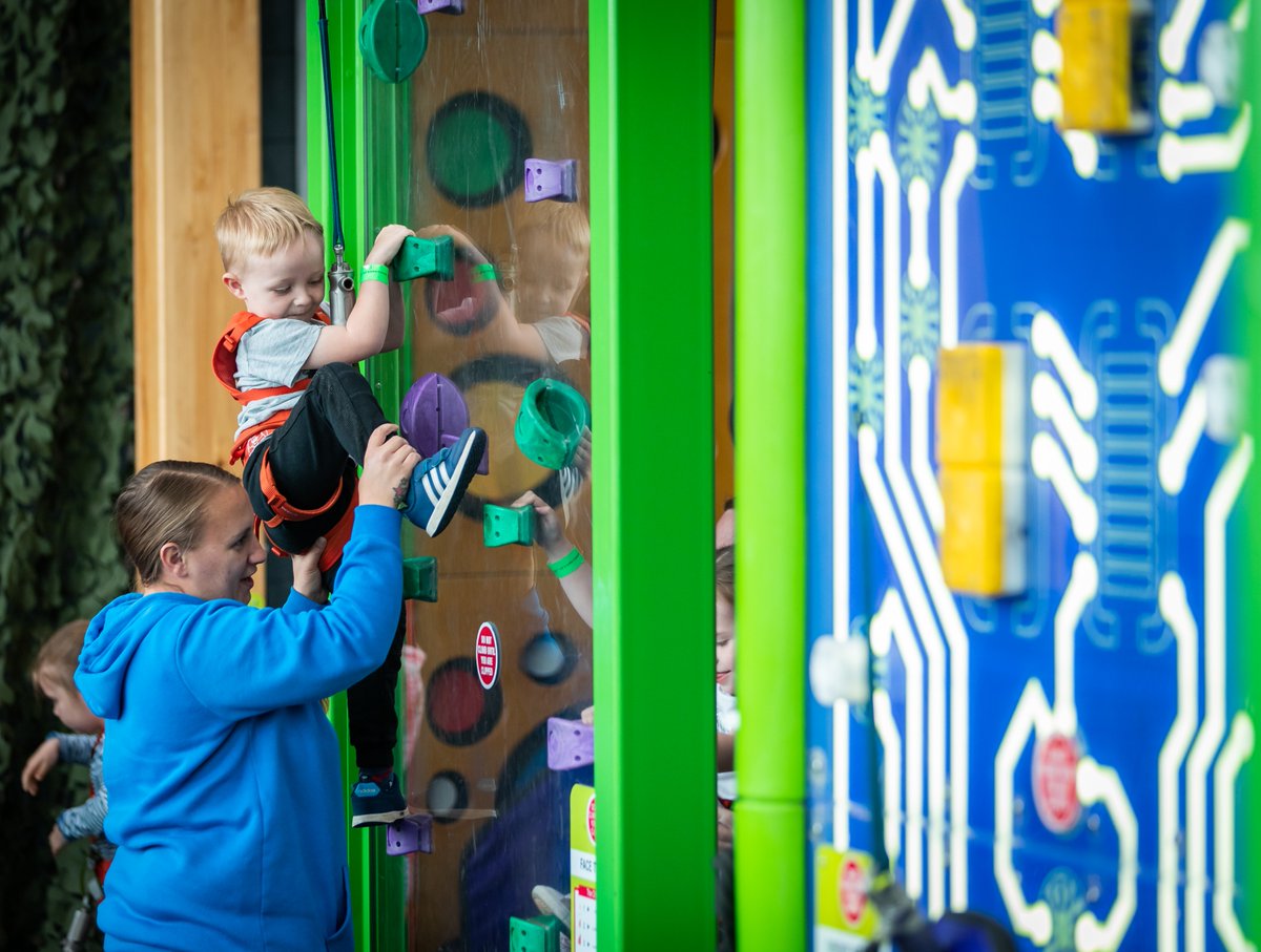 This time of the year is perfect to spend some quality time with your families! Clip'n Climb centres are the place to be! Which of our centres will you visit?

#clipnclimb #funclimbing #leisure