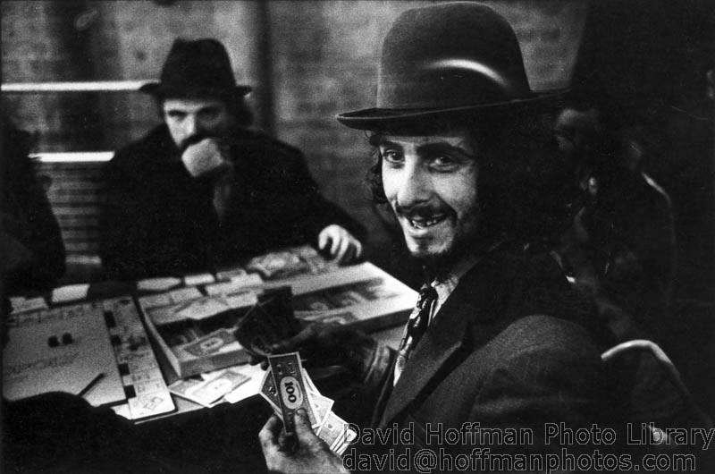 Thanks Gentle Author for running my Crisis At Christmas photographs from 40 odd years ago. Crisis back then was a wonderful chaotic almost-falling-apart brilliant and inspirational escape capsule for hundreds of desperate people.
spitalfieldslife.com/2022/12/27/dav…