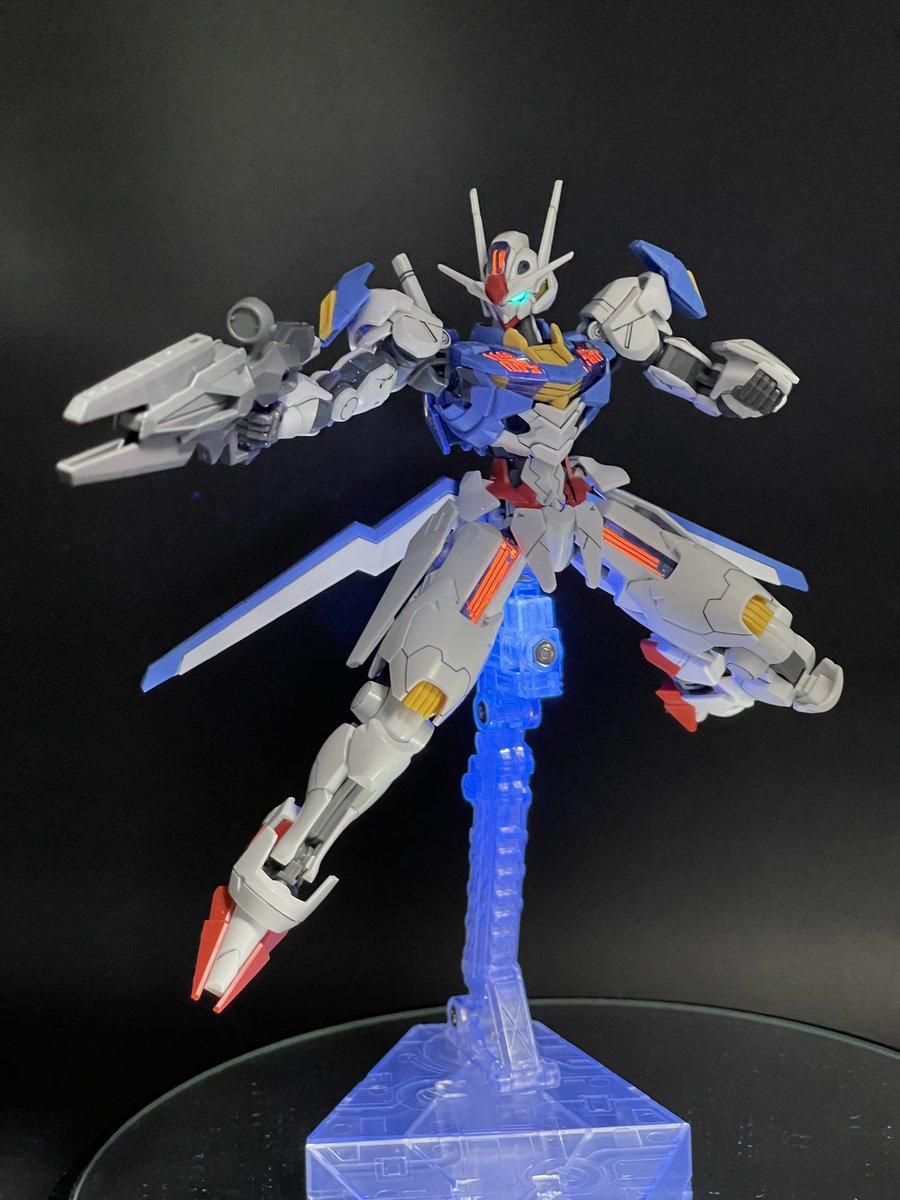 #水星の魔女　#エアリアル

エアリアルのシェルユニット？光らせたくて工作しました！
ちょっとモールド追加したけどほぼ素組で塗装してませんが…。いつかアニメ流しながら塗装するんだ…(遠い目)