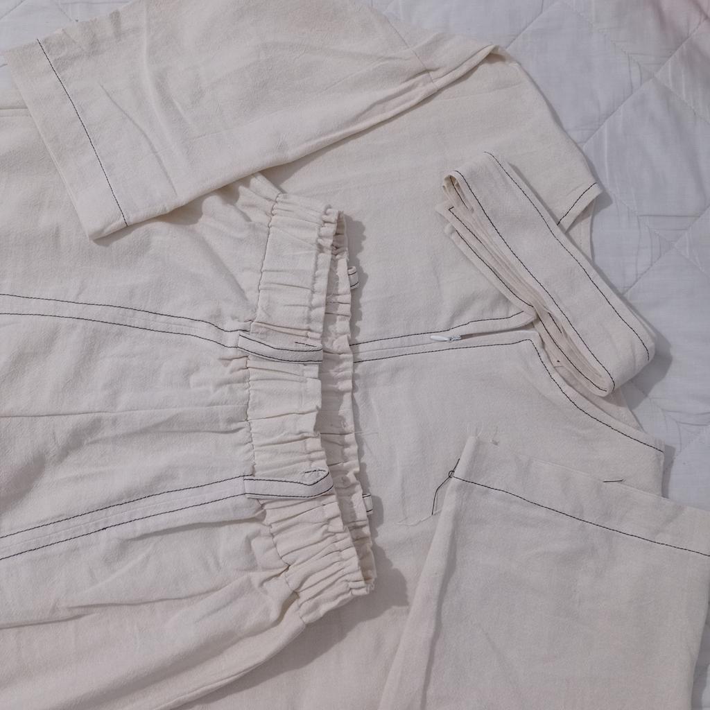 acelianaysa's tweet photo. 📎Kinder set linen
    💸135k
https://t.co/QWsOsMIGER
sumpah ini oneset paling gemes yg pernah ada, apalagi yg biruu tp waktu bali ga kebagian huhuhu. jujur yg warna ini aga nerawang pas di bwh mthari, tp cara ngatasinnya di pakein inner sm legging. affordable bgt diharga segitu https://t.co/nE04z0p8l1
