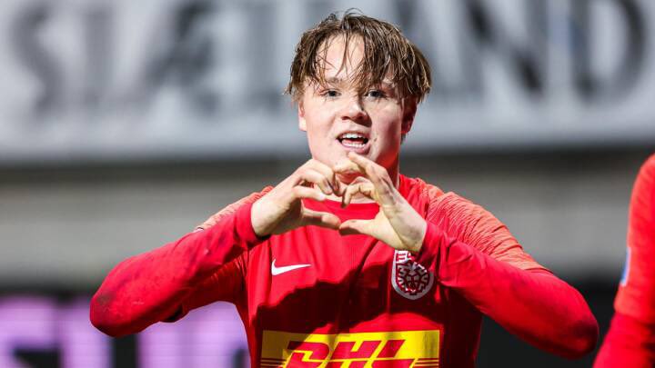 The Norwegian wonderkid Andreas Schjelderup turned down topflight academies and valued senior experience as his main currency. 3 years later he is now 18 years old and have played 56 games for <a href="/FCNordsjaelland/">FC Nordsjælland 🐯</a> - and the topflight clubs are hunting Schjelderup again. 

A thread 🧵