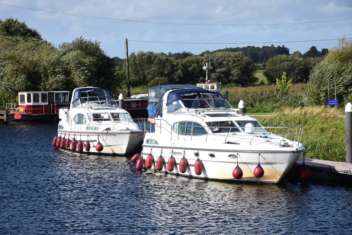 Celebrate family time with the best that Ireland has to offer with a Silver Line Cruiser adventure. For our Early Bird Offer of 5% off when you book by 28 February, visit > silverlinecruisers.com.

#rivershannon #headintotheblue #earlybird #irishwaterways #discoverloughderg