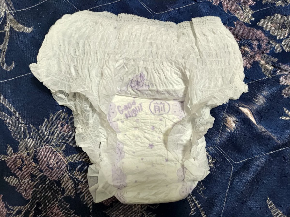 PDLV16's tweet photo. 好自在新出加大版的褲型棉
圖案是無尾熊，一開始出在大陸那邊叫做考拉褲，不過因為也是比較小���碼的，所以當時也沒買
現在終於願意出肥宅版，真是太開心了
因為是加大碼的，穿起來很舒服，跟蕾妮雅的褲型棉差不多，甚至還更大一點 https://t.co/AcMEhyyFEK