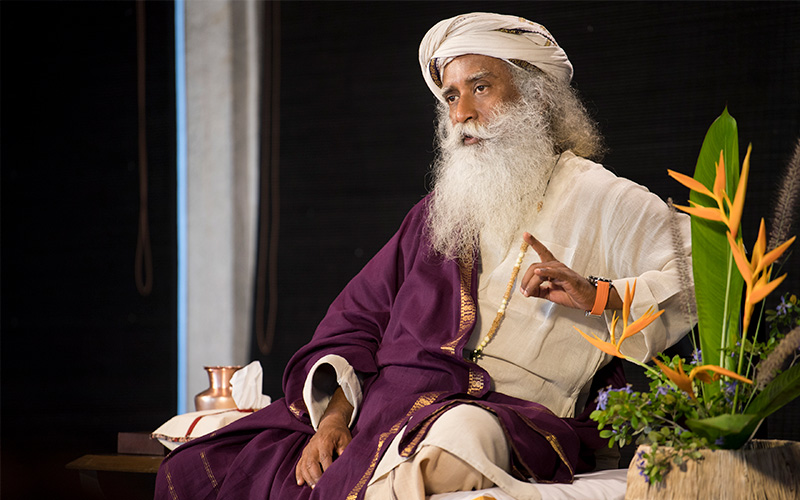 SadhguruJV's tweet photo. Gossip is a sign of misalignment. If you are aligned with people, you do not gossip about them. You have a choice: you can either gossip about everyone, or you can become an embodiment of love. #SadhguruQuotes https://t.co/bKcMkZ8bAr