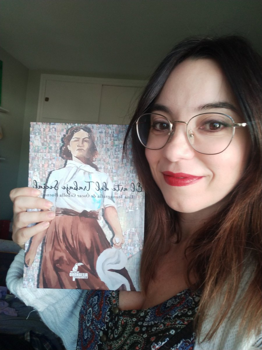 Hoy me he levantado con este fabuloso regalito. El ensayo del compañero <a href="/OSCAR_CEBOLLA/">OSCAR CEBOLLA BUENO</a> "El arte del Trabajo Social". Editado también por otro compi <a href="/ARRobledillo/">Alejandro Escritor</a> 👏👏 A disfrutarlo!! #trabajosocial