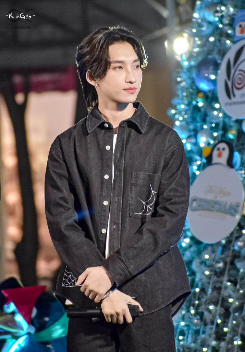 KinGyo_PlaThonG's tweet photo. - 221224 -

노을 오빠 ~ 🥰

@Noeul_lee6
#Noeulnuttarat
#MagentaBoy
#BossnoeulxUDTOWN #ChristmasUDTOWN #UDTOWN https://t.co/IZbo0ksLq9