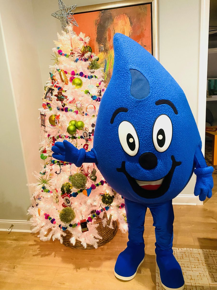 CFPUA's tweet photo. Merry Christmas, Wilmy! From our family to yours 🎄💧💙
#WayneDrop https://t.co/MPeCyrULOw