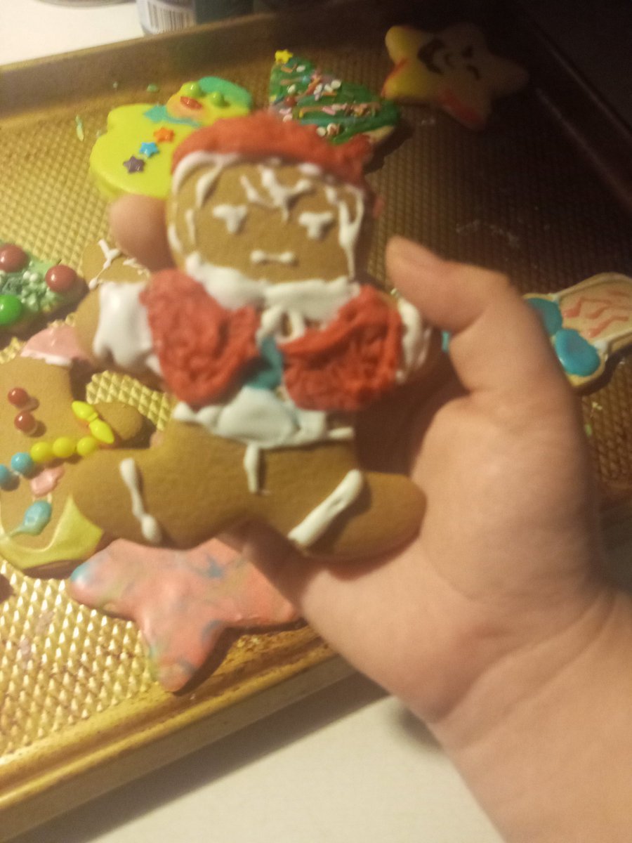Sleepy_Syrax's tweet photo. Merry Christmas and happy holidays everyone, I made Edgar Valden into a gingerbread man for the occasion https://t.co/c1t7VZfFuZ