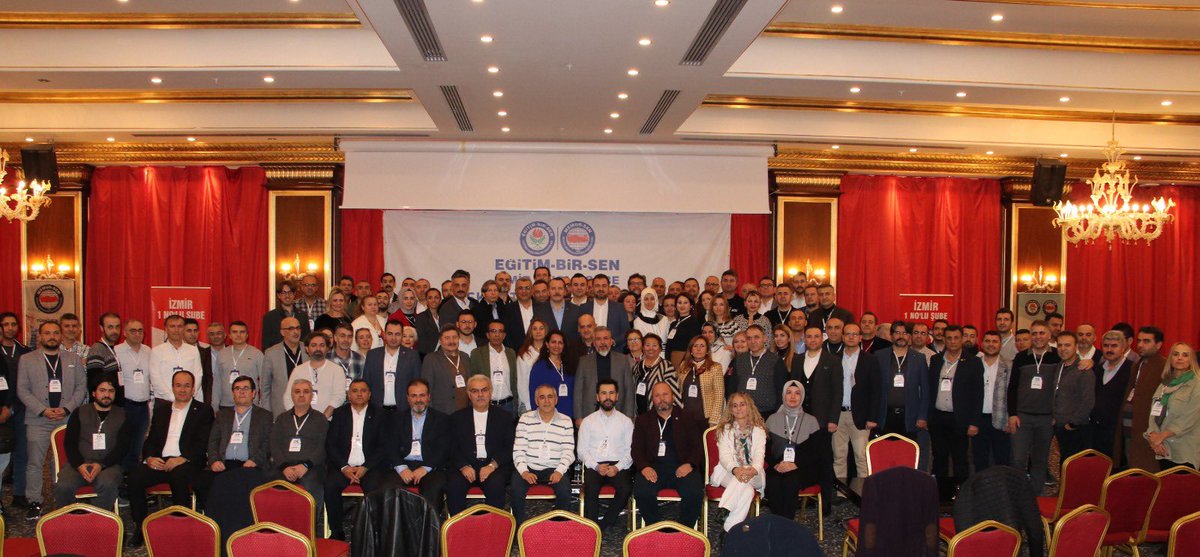 _aliyalcin_'s tweet image. 8-En düşük memur maaşını görerek; makası daraltacak seyyanen zam yapılmalı, refah payı verilmeli,ilave olarak gelir vergisi %15’e sabitlenmeli, ek göstergenin eksikleri  giderilmeli, sözleşmeli personele kadro çalışmamızın kapsamı daha da genişletilmelidir.
 
#MemurZamBekliyor