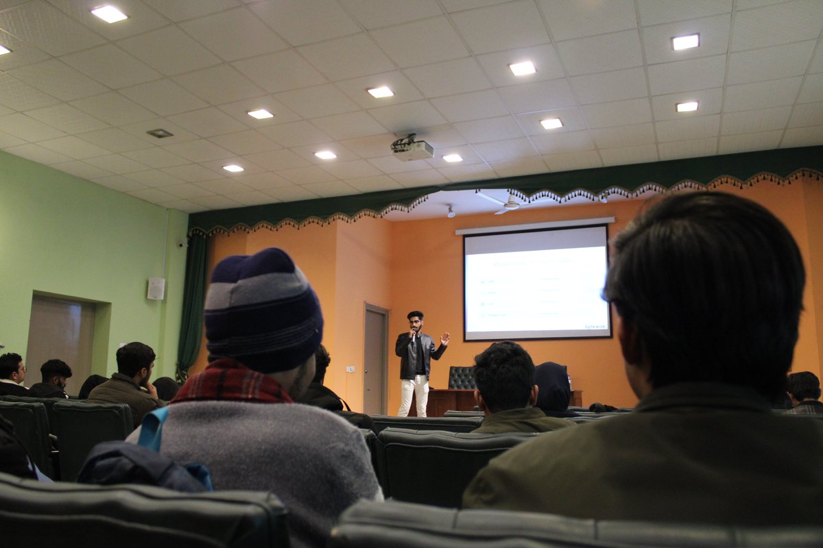 UsmanKhanDev's tweet photo. Excited to have spoken at #AirUniversity on two amazing modules - communities and Microsoft Azure. As a veteran, I shared my insights during the panel discussion alongside other panelists. #msftstudentambassadors #MicrosoftAzure #experience #veteran #community #workshop #speaker https://t.co/rgDJEYctIn