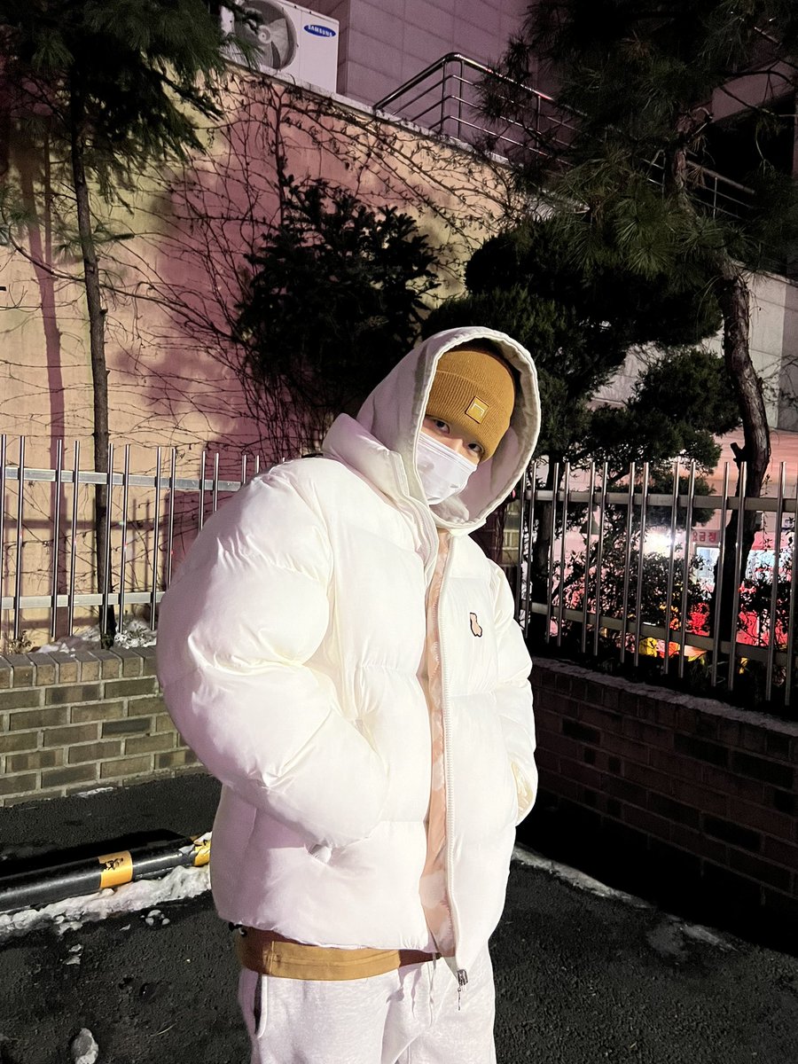 shani65's tweet photo. @B_hundred_Hyun Hes like what you new #artist waiting for join @bliiinkmusic https://t.co/gFvtc6vssN