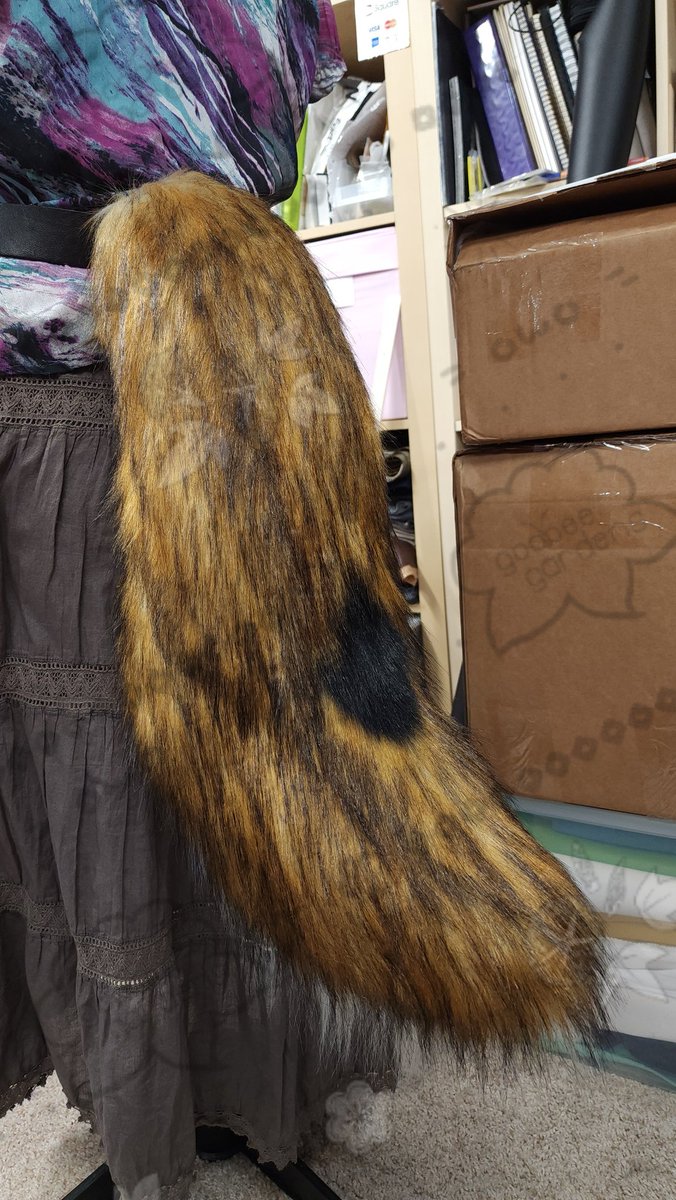 GodbeeGardens's tweet photo. Happy #SmallMakerSunday, it's been a floofy tail filled couple months!
Looking forward to all the neat stuff I'll be making in the new year!! https://t.co/az7YEw0iAX