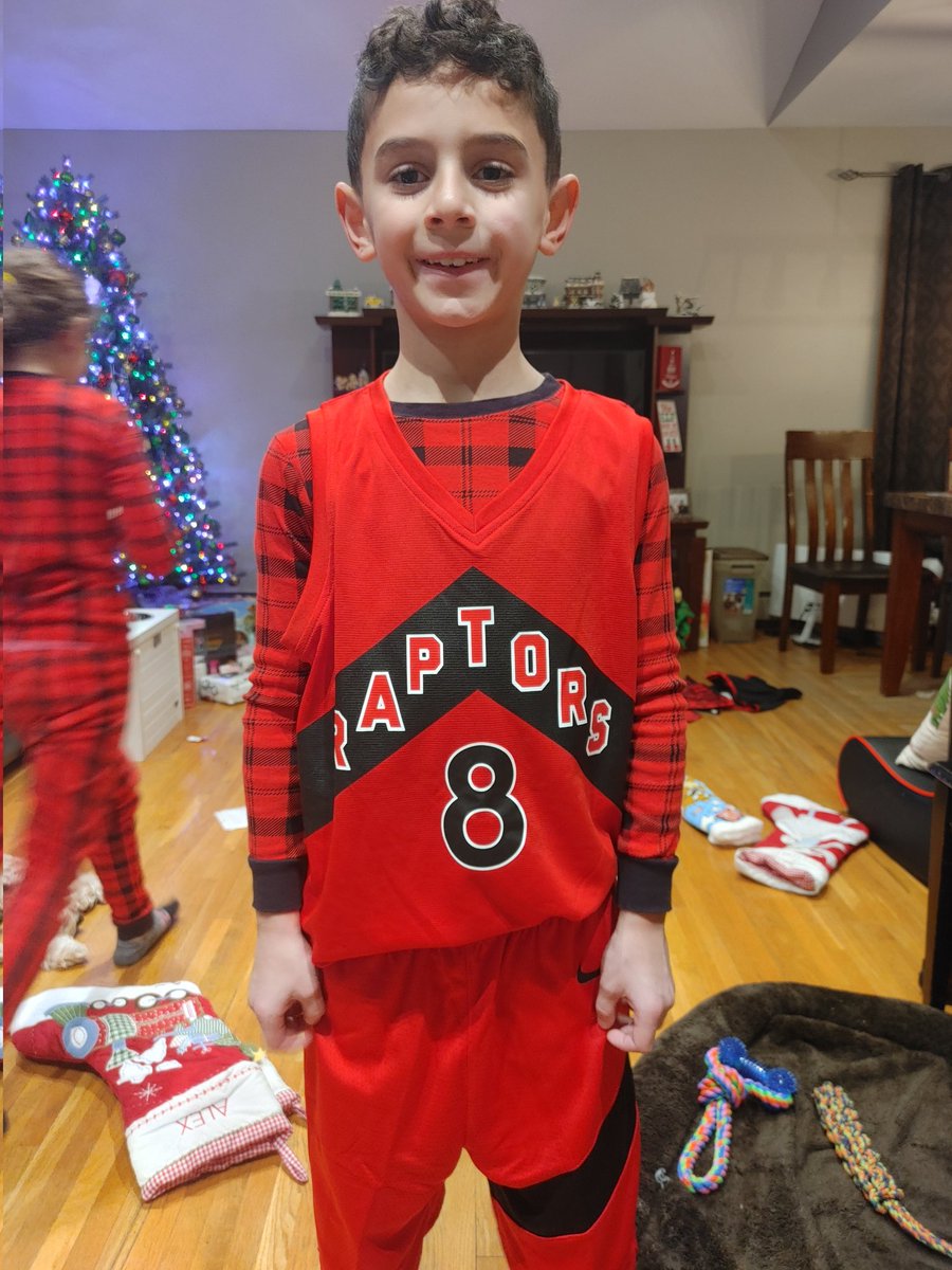 Youmshakian's tweet photo. Merry Christmas!  Santa got my boy the NBA jersey he wanted most!  @__RHJR https://t.co/BMvLNFmGlW