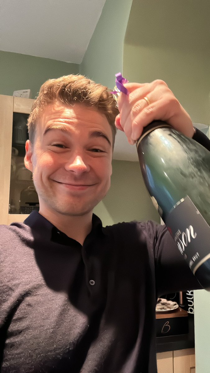 jamesallcott's tweet photo. Merry Xmas everyone x
#OnlyForwards https://t.co/8rpn7nKfMo