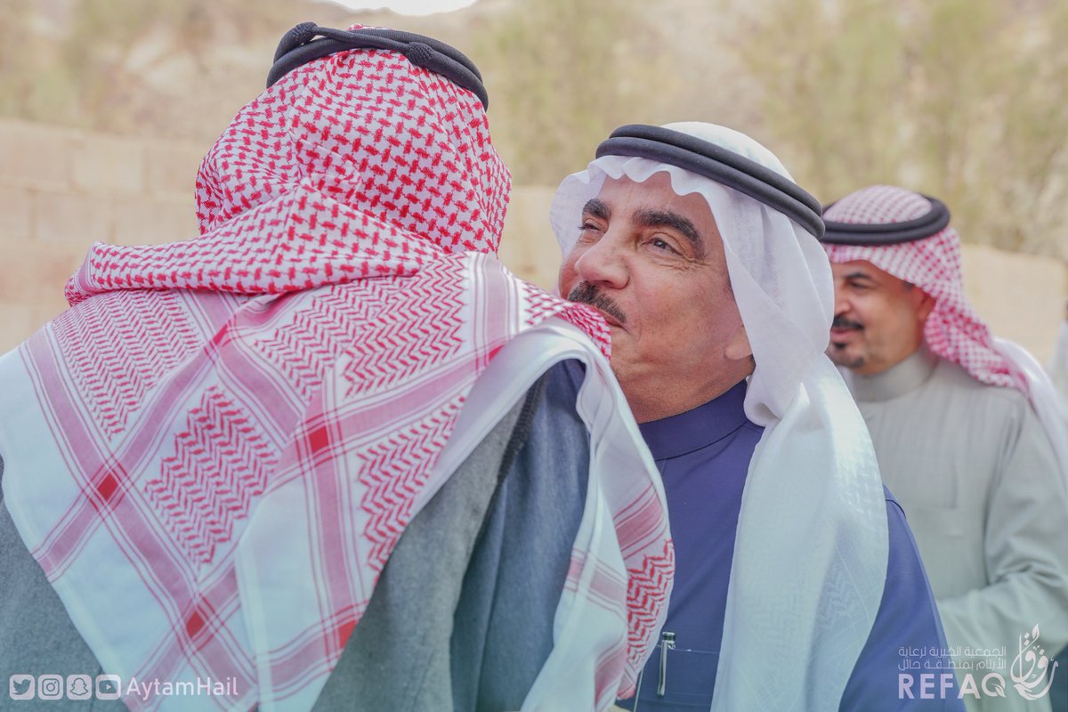 aytamhail's tweet photo. زيارة مفعمةٌ بالأبوة والعطف
وحفاوة بمنتهى الحب واللطف
هكذا حينما يكون ضيوف أيتامنا 

والدهم الشيخ: عبدالله صالح العثيم 
والشيخ : حمود جزاع الرضيمان https://t.co/u5C4aj7ELP