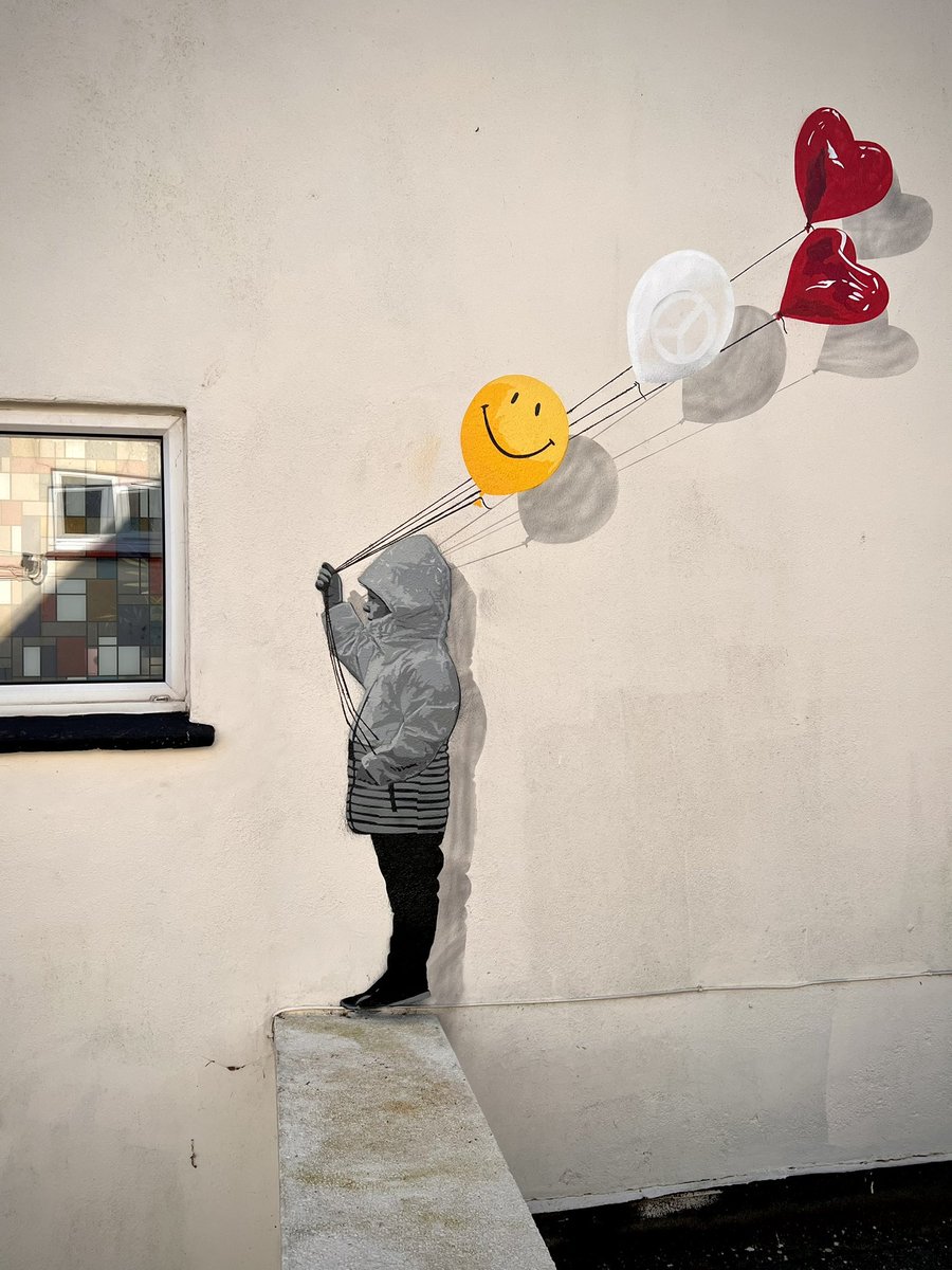 #nme Love Peace &amp; Happiness #StreetArt #streetartphotography