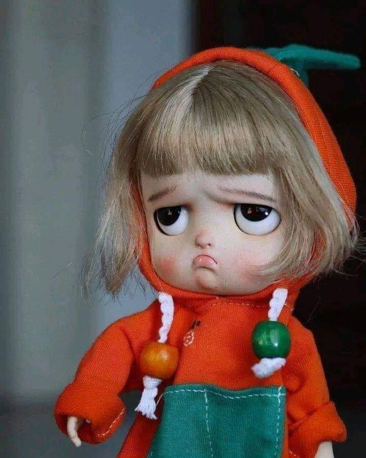 جب روٹی توڑ کر ہی کھانی ہے اور جانی بھی پیٹ میں ہی ہے تو گول روٹی والا ڈرامہ کر کے معصوم سی لڑکیوں کو تنگ نہ کیا کریں ۔😂
#اثاثہ_اردو