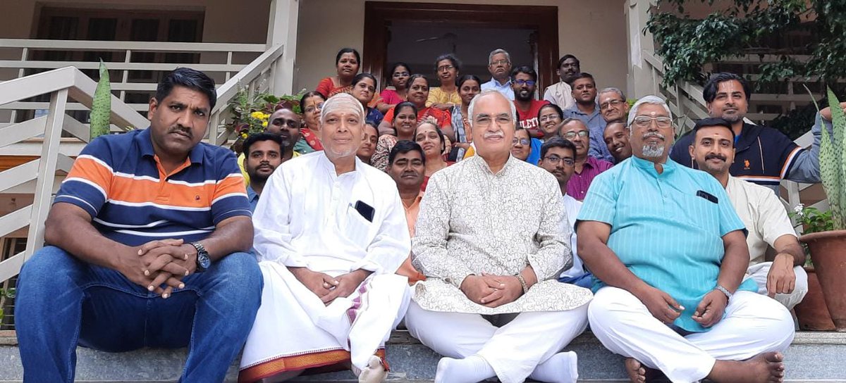 ArtofLivingTN's tweet photo. #AdvanceMeditationProgram with 30 blessed #souls concluded today at #ArtofLiving #Mysuru Ashram.
#Meditation #Silence #Bliss #Grace #Guru #Satsang #Seva #smile #sadhana
#chamundihills #Mysore #Ashram https://t.co/qgENK8Cifa
