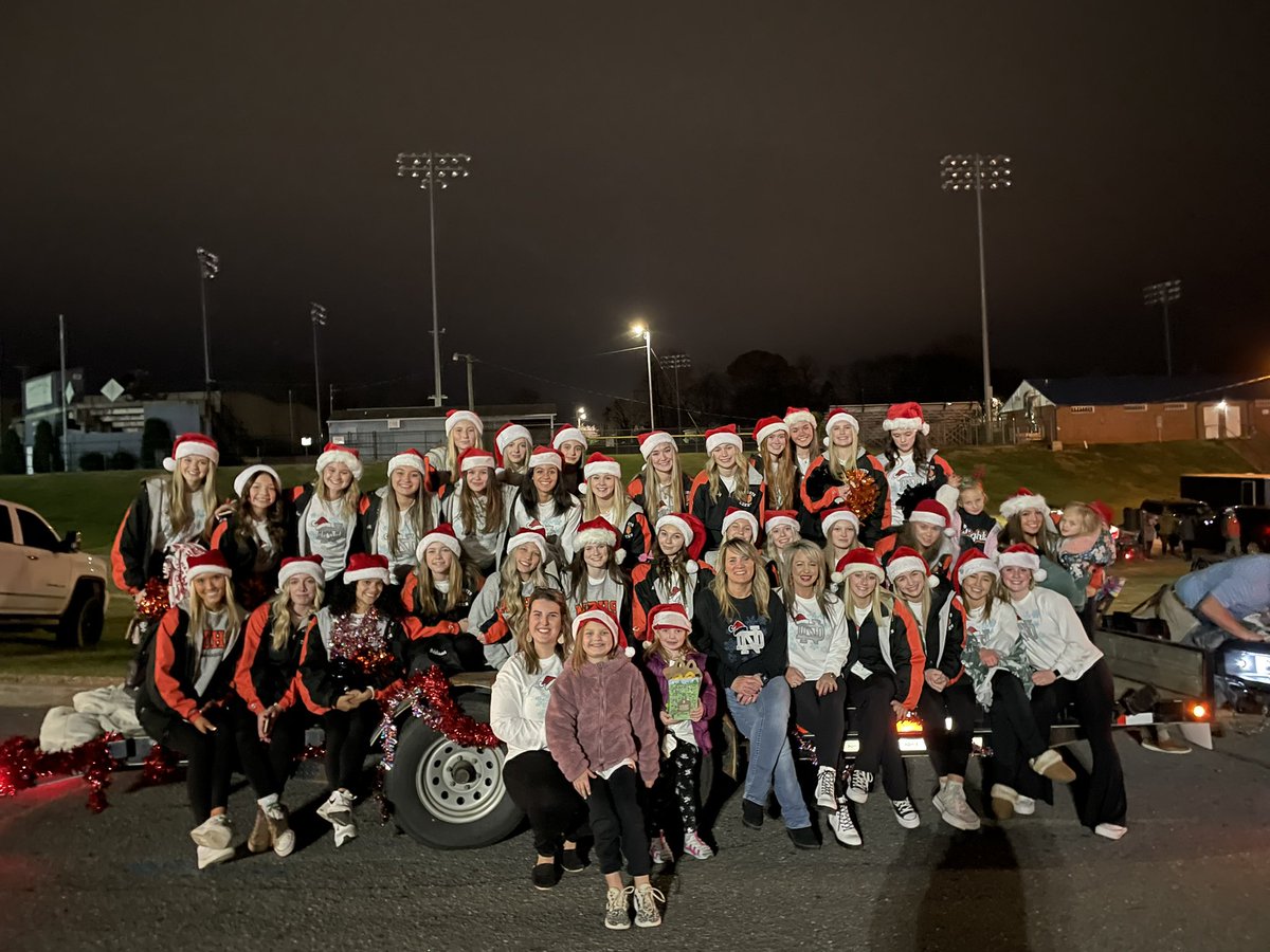 North Davidson Cheer tweet media
