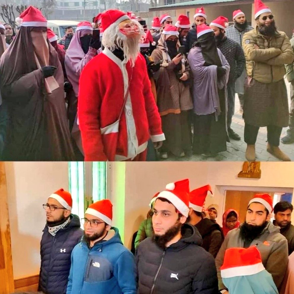 Fazildar__'s tweet photo. This is hurting.
Whole world prays for kashmir, even people cry out their hearts in Makkah and Madina but because of these things Allah doesn’t change our conditions https://t.co/6HCvX8SMDJ