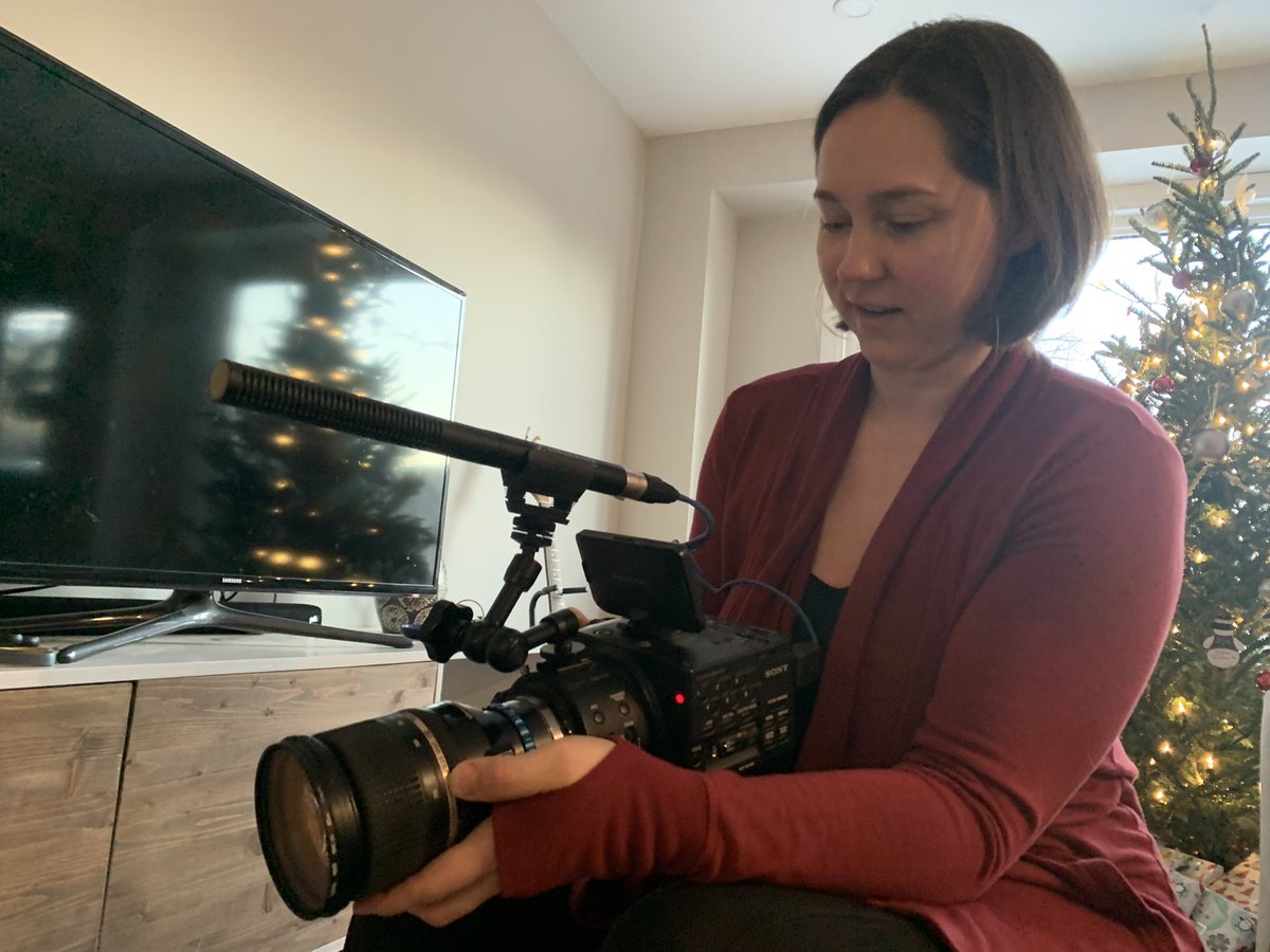 RaymondTuquero's tweet photo. Merry Christmas everyone!
My wife Meghan wanted to start really recording nice videos of Adalynn’s Christmas’ … so I told her, she needs to learn my non-point and shoot cameras. Lol. 🙂 popped on a shotgun mic and threw Meghan into shoot
#overkill #christmas #2022 #sony #fs100 https://t.co/hG8dRBEnXq
