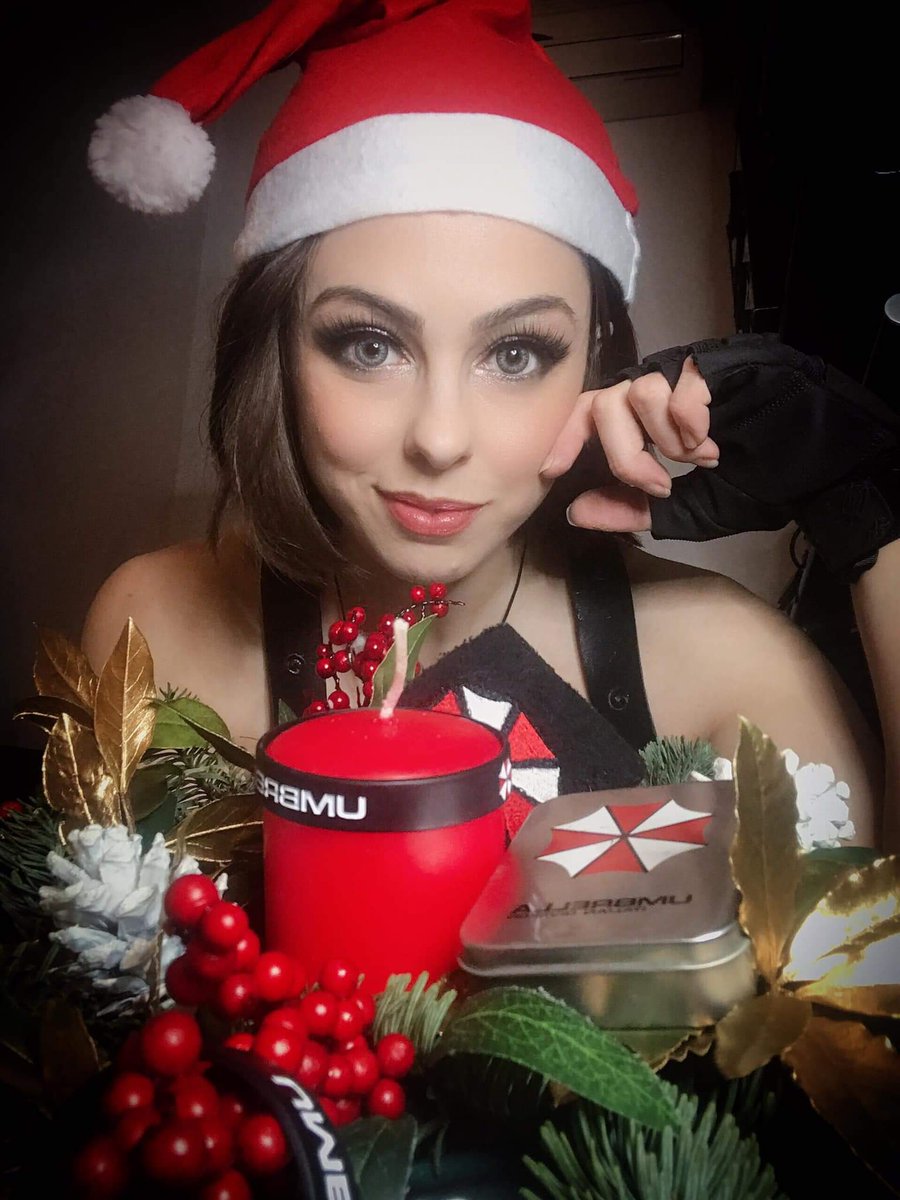 Merry Christmas from your Valentine 🫂🖤
<a href="/CapcomItalia/">Capcom Italia</a> <a href="/CapcomEurope/">Capcom Europe</a> <a href="/ResidentEvil/">Resident Evil</a> <a href="/CapcomUSA_/">Capcom USA</a>