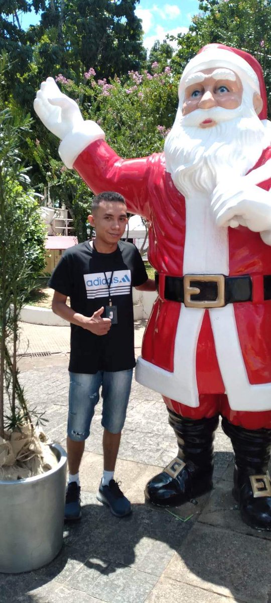 Gabriel04799606's tweet photo. Merry Christmas to everyone 🧑‍🎄 https://t.co/rqgqW8csrb