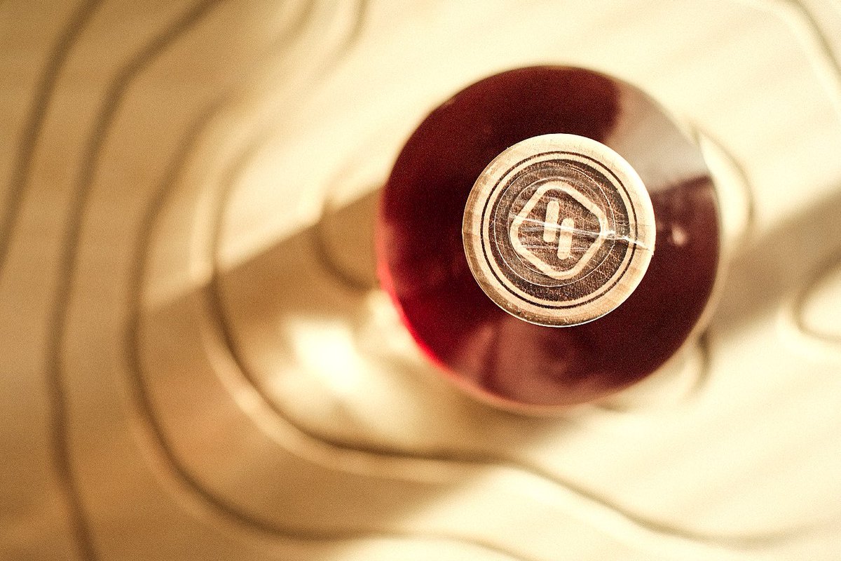 MinersofMars's tweet image. 🎅⛄🌲 Happy Christmas 🌲⛄🎅

We have an amazing gift for you from miner @brnsn10 🥃❤️A special liquor made from pine cones!

🎁 Liquid Osmium Bottle 
🎁 3x Women of Mars 
🎁 300 $OSM

➡️ RT and Like this tweet 🔄♥️
➡️ Tag 1 Friend 👥

⏰ Results in 48h! #Giveaways  #GiveawayNFT