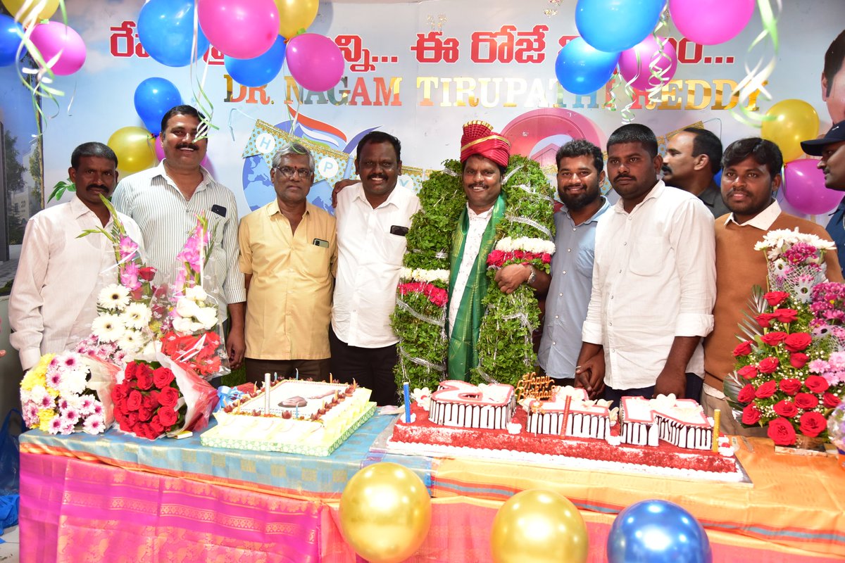 PROSaiSatish's tweet photo. #TeesMaarKhan Producer #NagamTirupathiReddy of #VisionCinemas celebrates his birthday today. On the occasion, he announced to make 2 films with popular actors. More details are awaited.
#HappyBirthdayNagamTirupathiReddy https://t.co/NpHkS4BBu7