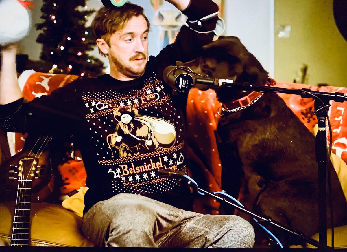 T22positivity's tweet photo. Merry Christmas to everyone celebrating, especially to our dear Tom; hope you all have a wonderful day, full of magic, friends and family!
To those who doesn't celebrate, whatever you're gonna do, just wish you the best day!
For anyone needing support, the dms are always open. ✨ https://t.co/Nzs2GwB7YJ