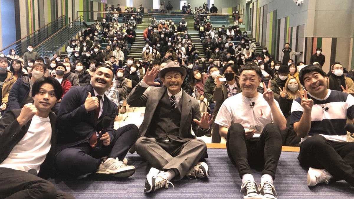 JRAFUKUSHIMA_CP's tweet photo. ／
お客様との記念写真📷✨
＼

改めまして、#有馬記念「お笑いトーク&amp;レース検討会」へのご参加ありがとうございました！！

手に汗握る最高のレースでしたね🏇
また #福島競馬場 でお会いしましょう☺️ https://t.co/8KCRKiNyQM