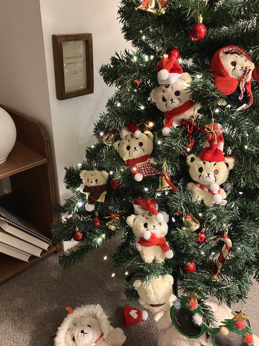 0xMbappe's tweet photo. Merry Christmas ION Fam! https://t.co/TjQrKP6kIv