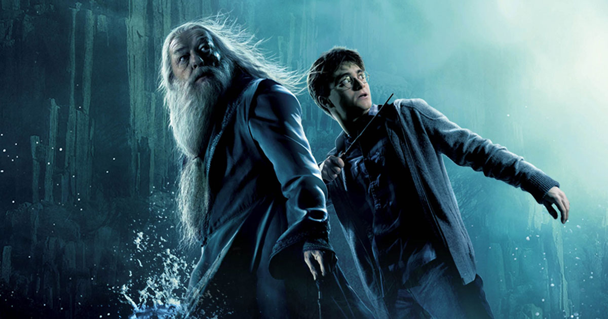 CinemaErrante's tweet photo. Questo #Natale vi accompagniamo in un viaggio alla (ri)scoperta della saga di #HarryPotter con la #Classifica dei film, dal peggiore al migliore. #BuonNatale dalla redazione di Cinema Errante.
https://t.co/XOgIdQDW3t https://t.co/CMd4BZYauB