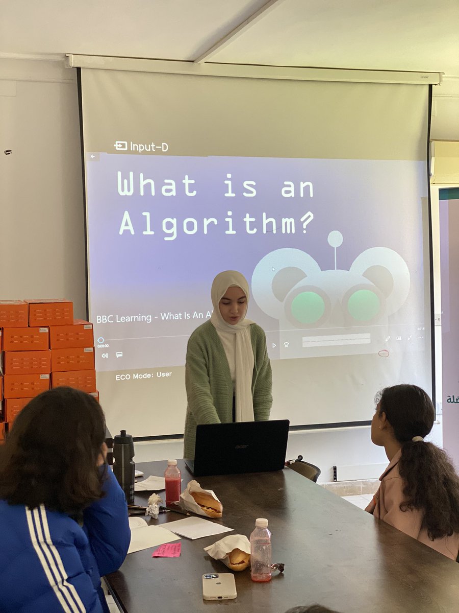 Najla_Missalati's tweet image. My favorite part of #OperationCode is where the interns start their teacher practice (TP) their hands on practice @heboscandrani @Shecodes2018 @CanEmbLibya