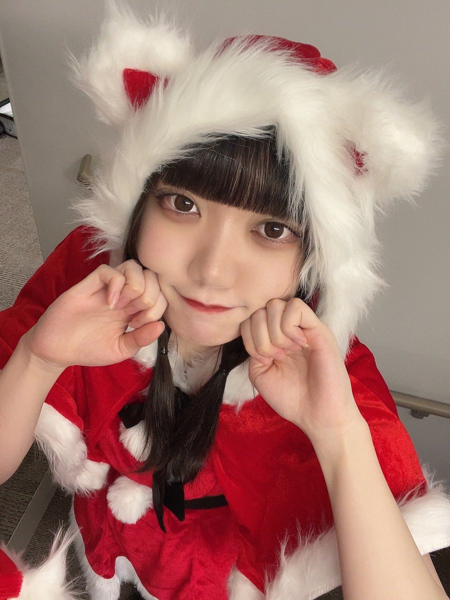 _res1st's tweet photo. サンタにゃん https://t.co/WSZbpVr0Zz