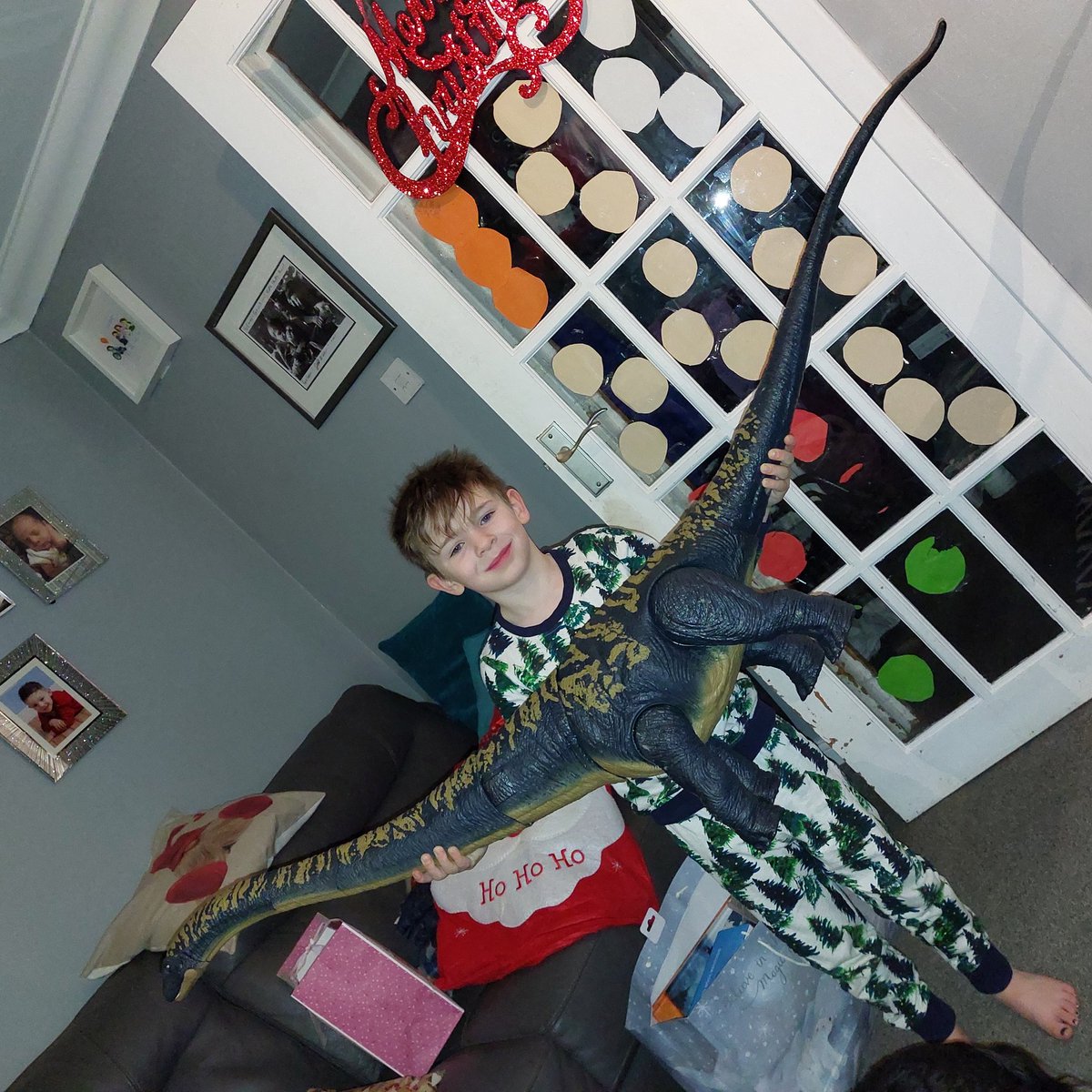 DoddsieBoy27's tweet photo. .@testedcom .@donttrythis well watched your unboxing of the Dreadnaughtus earlier this year.... safe to say my Son loved his this morning! https://t.co/EkXEYmGlPH